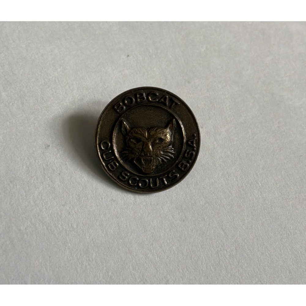 Vtg Boy Scouts of America BOBCAT Lapel Pin Pinback Cub Scouts Uniform Badge